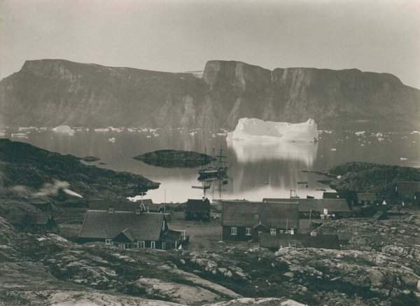 Вид на город Уумманнак с запада. 1889 г.