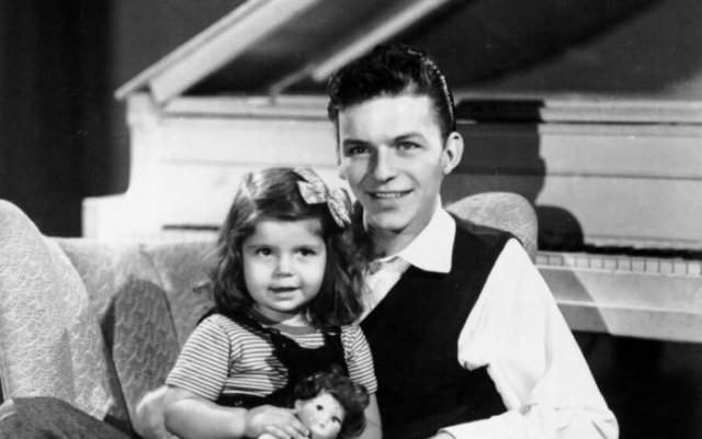 Фрэнк и Нэнси Синатра, 1943 год, США