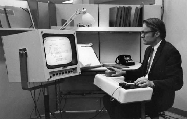 Первая демонстрация компьютерной мыши, графического интерфейса пользователя и многооконного режима, 9 декабря 1968 года, Калифорния