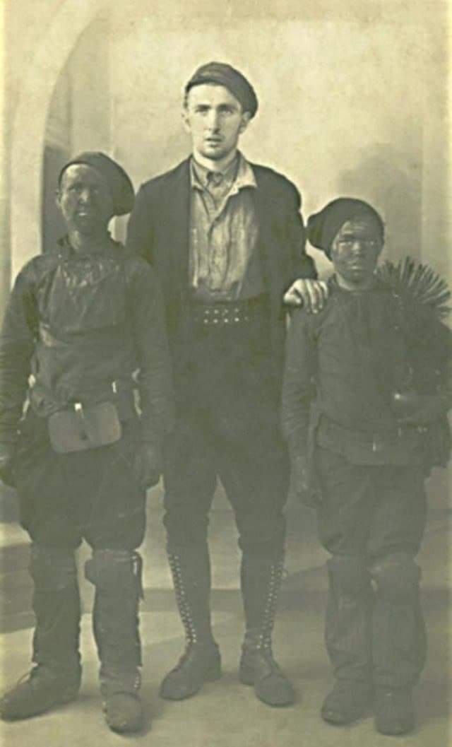 Трубочист с учениками, 1936 год, Франция