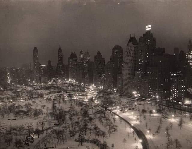 Цeнтральный пaрк зимней ночью. Нью-Йорк, 1930-е.