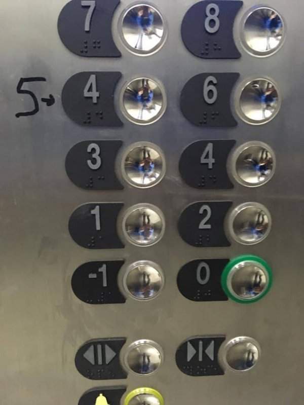 Новые кнопки в лифте готовы