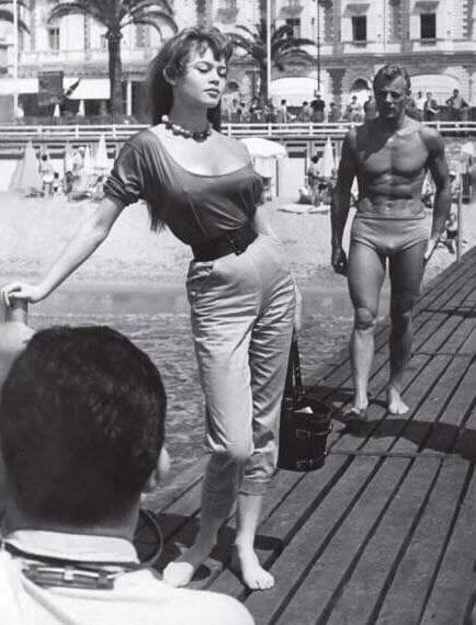 Брижит Бардо в Каннах. Франция, 1955 г.