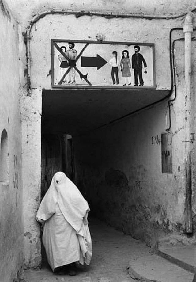 «Юбки, шорты и коты запрещены!», 1974, Алжир
