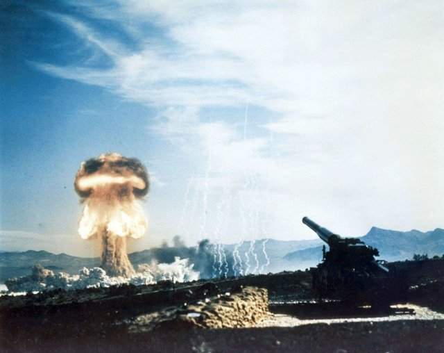 Испытание ядерного снаряда для ствольной артиллерии, Невада, начало 1950-х годов.