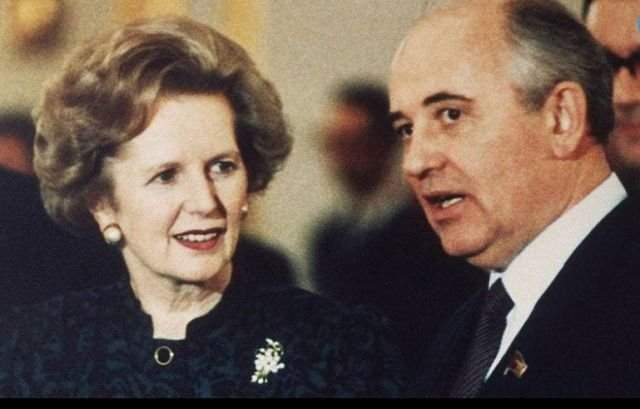 Генеральный секретарь ЦК КПСС Михаил Горбачев налаживает контакт с премьер-министром Великобритании Маргарет Тэтчер, 1987 год.