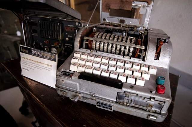 Советская шифровальная машина «Фиалка»