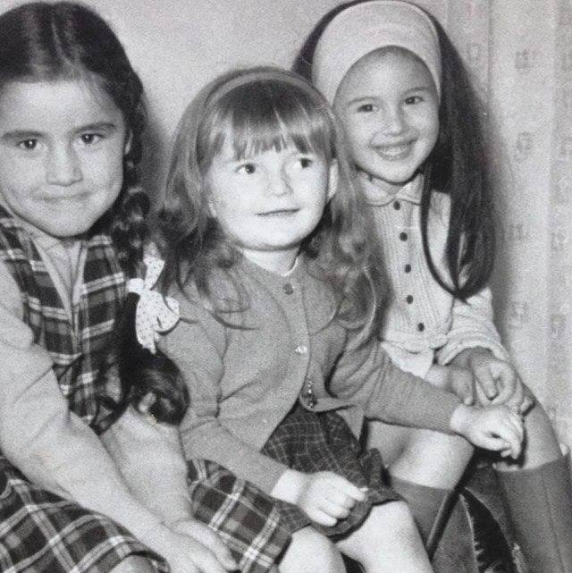 Пятилетняя Моника Беллуччи (справа), 1969 г.