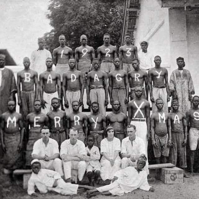 Рождественская вечеринка в городе Бадагри, Лагос, Нигерия, 1923 год.