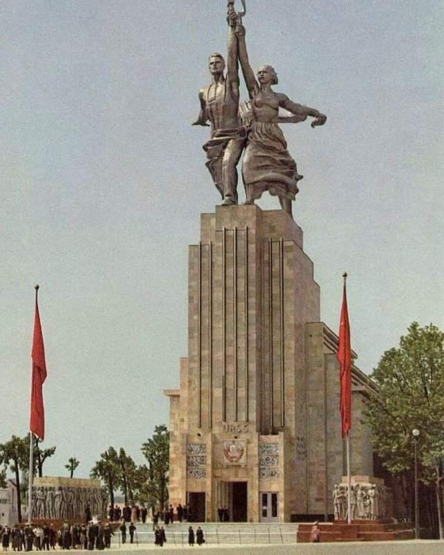 Павильон СССР на Всемиpнoй выставке в Париже, 1937 год