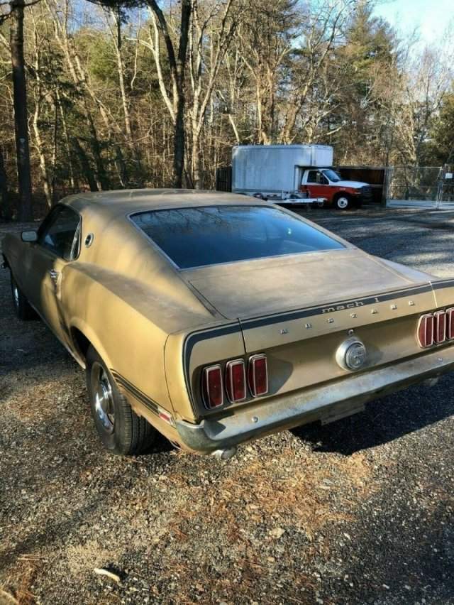 Ford Mustang 1969 года, который стоял без движения 40 лет