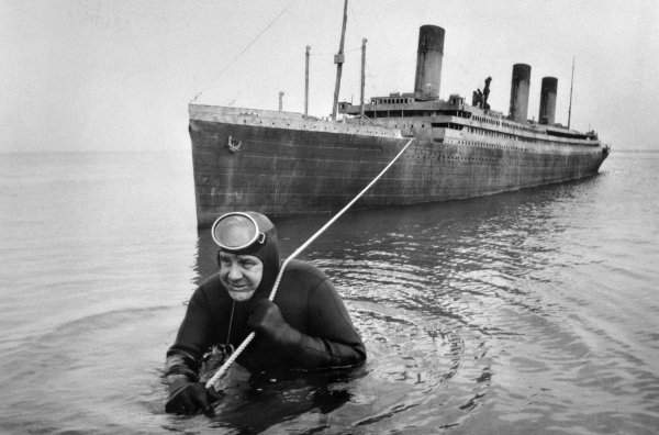 На съёмках фильма «Поднять Титаник», 1980 год