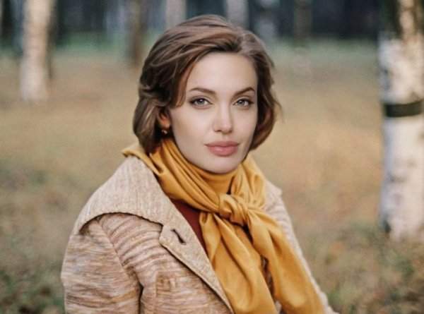 Анджелина Джоли — Катерина («Москва слезам не верит»)