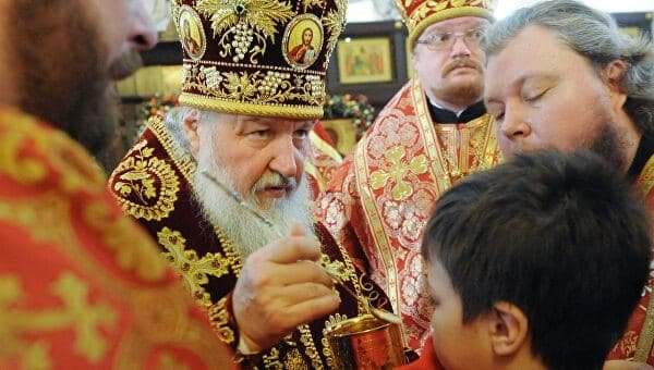 Патриарх Кирилл объяснил, почему через святые дары нельзя заразиться коронавирусом