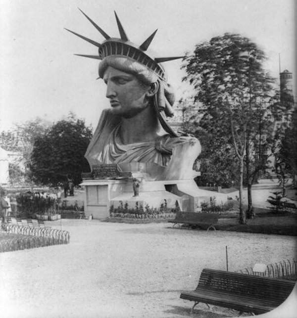 Голова Статуи Свободы во время Всемирной выставки в Париже, 1878 год