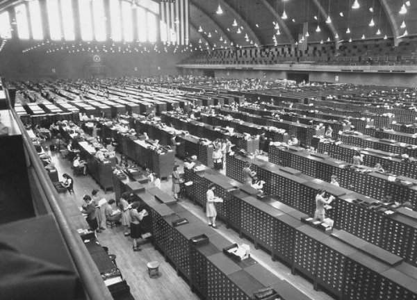 Картотека отпечатков пальцев ФБР, 1944 год