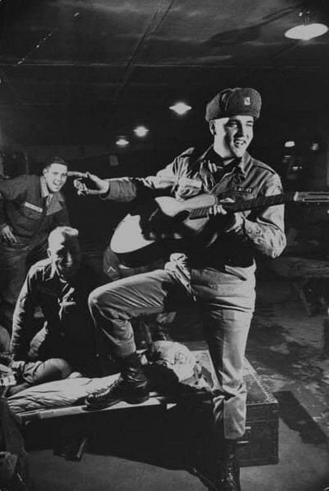 Элвис Пресли в армии. Бавария, 1958