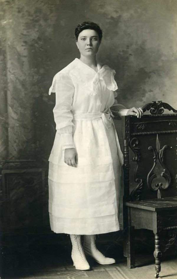 Моя 16-летняя бабушка в 1917 году