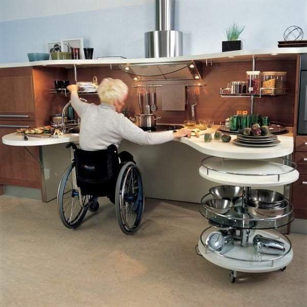 Кухня, на которой удобно готовить людям в инвалидном кресле