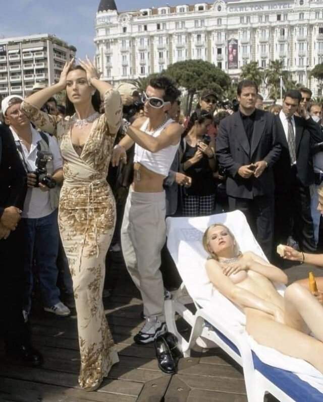 Моника Беллуччи на Каннском кинофестивале, 1997 г.