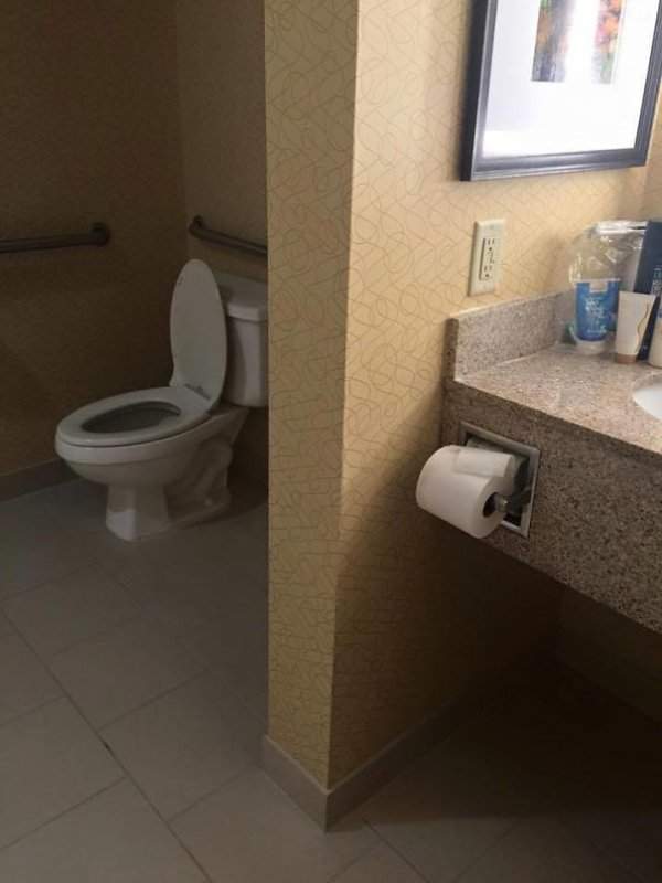 Тут уровень сложности добычи туалетной бумаги повышается