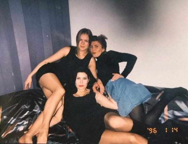 Девушки отдыхают, 1996 год.