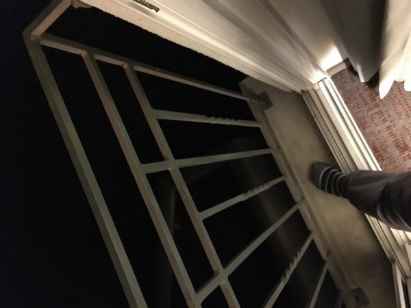 Подборка очень странных балконов