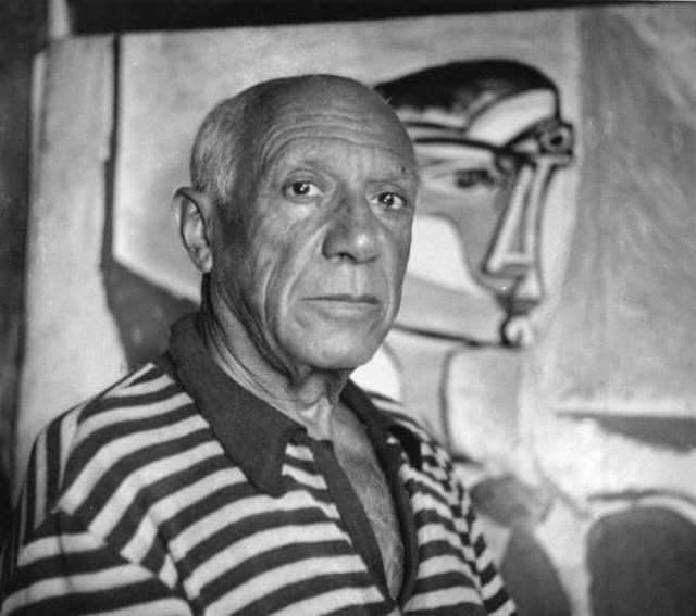 Когда Пабло Пикассо родился, акушерка посчитала его мертворожденным. Спас ребёнка его дядя, который курил сигары и, увидев младенца, лежащего на столе, пустил дым ему в лицо, после чего Пабло заревел. 1954 год