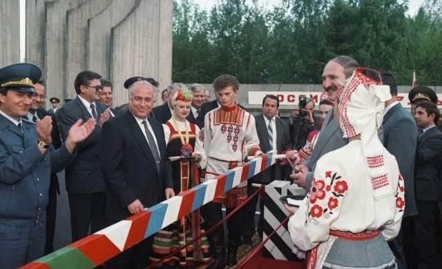 Александр Лукашенко и Виктор Черномырдин