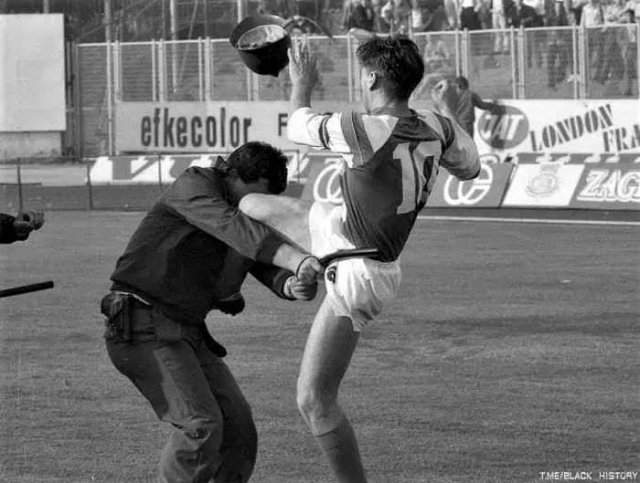 Звономир Бобан vs полицейский, Югославия, Загреб, 1990 год.