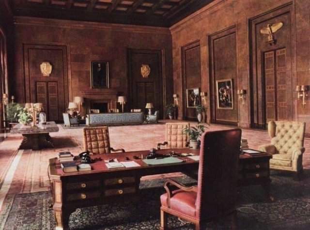 Рабочий кабинет Адольфа Гитлера, Германия, 1940гг