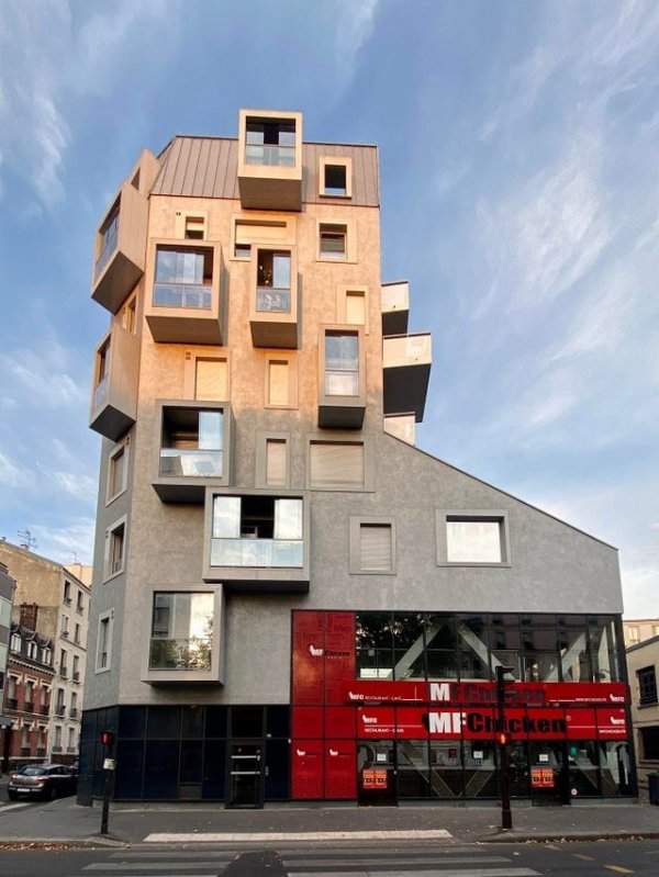 Интересно, а чем вдохновлялись создатели этого здания в 14-м округе Парижа?