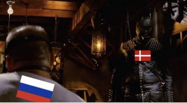 Сборная России вылетела с Евро-2020: шутки и мемы про проигрыш Дании