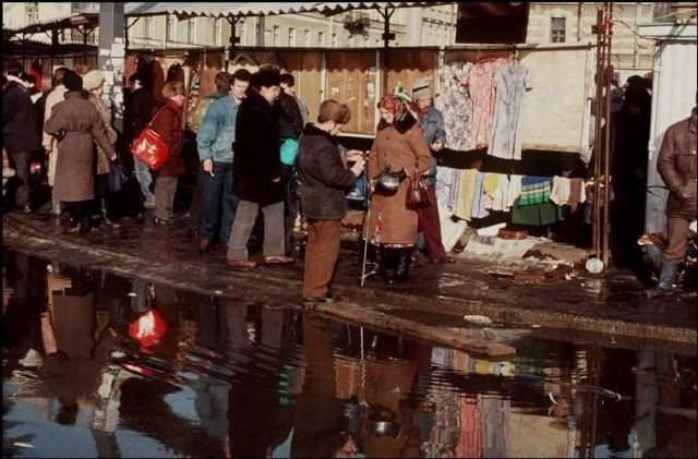 На Сенной, эпоха перехода к рынку, Санкт-Петербург, 1992 год