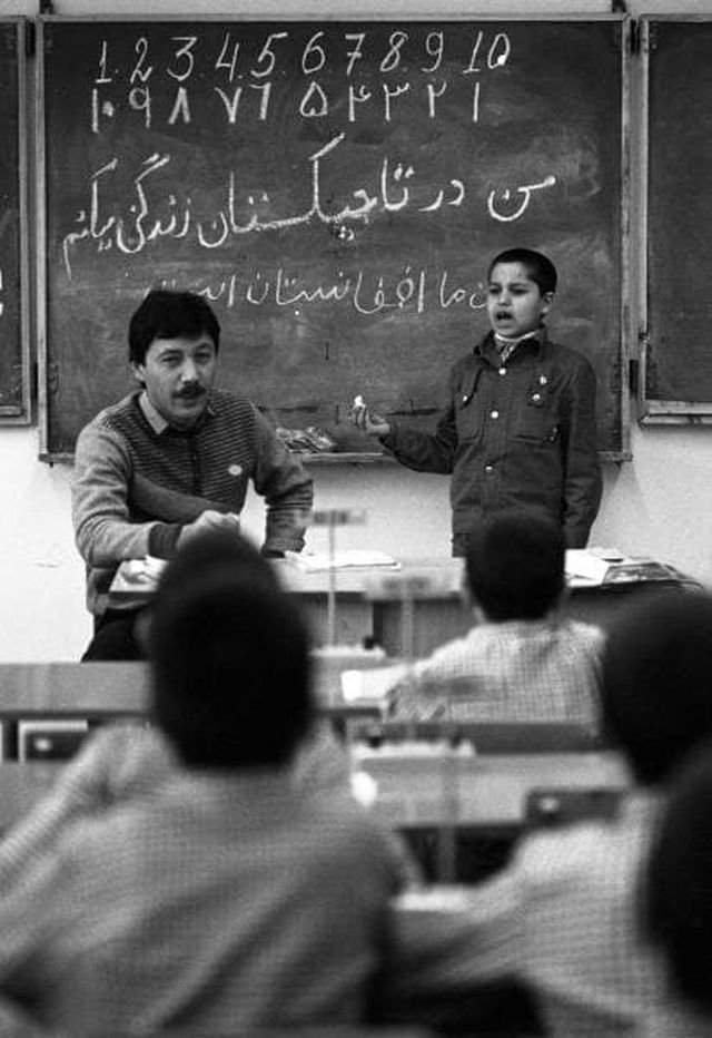 Школа-интернат для афганских детей в Душанбе (Таджикская ССР),1989 год.