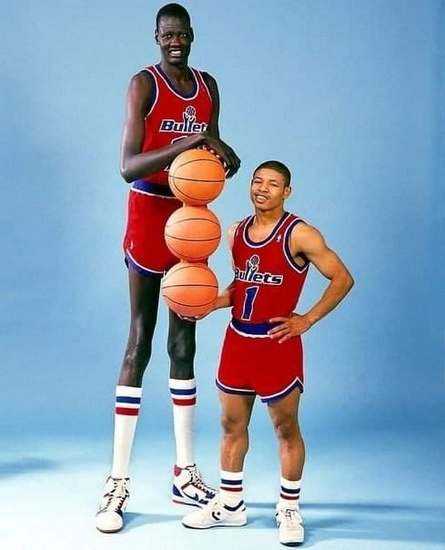 Maнуте Бол &amp; Магси Богз: caмый высокий и caмый низкий игроки в истopии НБА, 1987 год