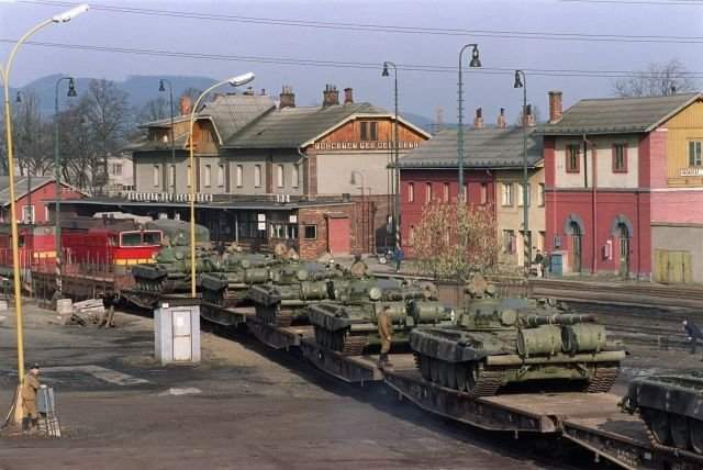 Вывод советских танков из Чехословакии зимой 1990 года, Френштат–под–Радгоштем, Чехословакия