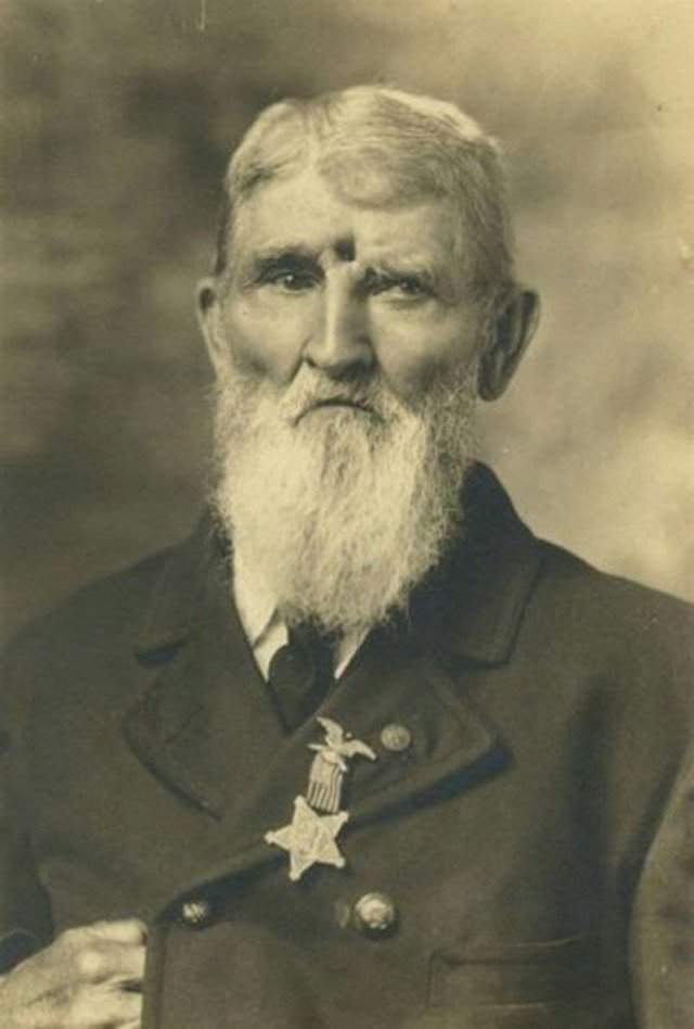 Ветеран Гражданской войны Джейкоб Миллер, 1911 год. Он прожил с открытым пулевым ранением много лет.