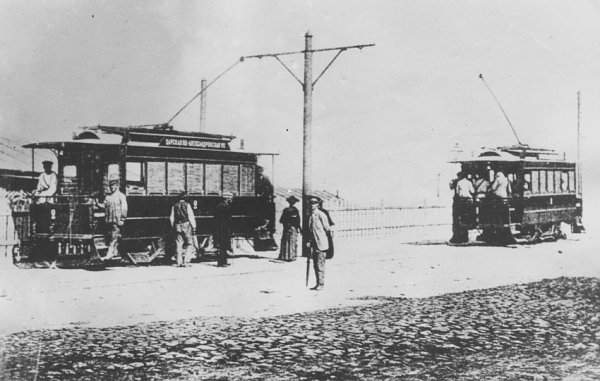 Первый в России электрический трамвай пущенный в Киеве в 1892 г.