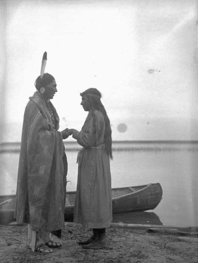 Молодая пара, река Уотерхен, Саскачеван, Канада, 1931 год.