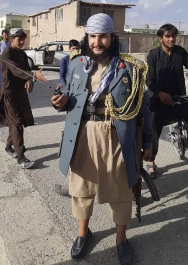 В Сети обсуждают модников из &quot;Талибана&quot;*, которые захватили власть в Афганистане