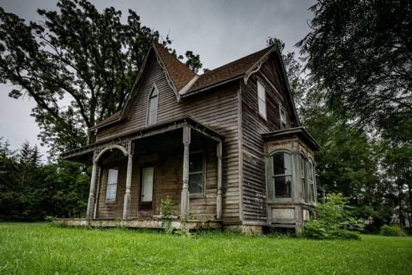 Заброшенный вековой дом, Южное Онтарио, Канада