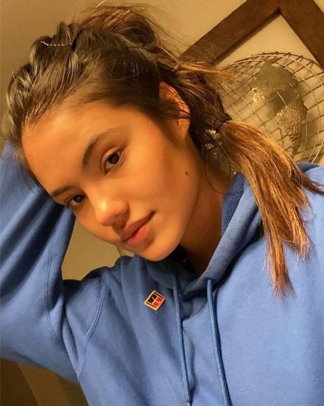 Эмма Радукану - 18-летняя теннисистка, которую называют новой Марией Шараповой