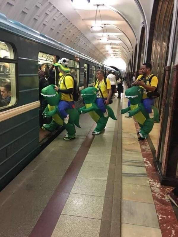 Бразильцы в московском метро