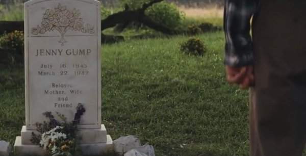 В «Форресте Гампе» главный герой говорит, что Дженни умерла утром в воскресенье, что не сходится с датой на её надгробии