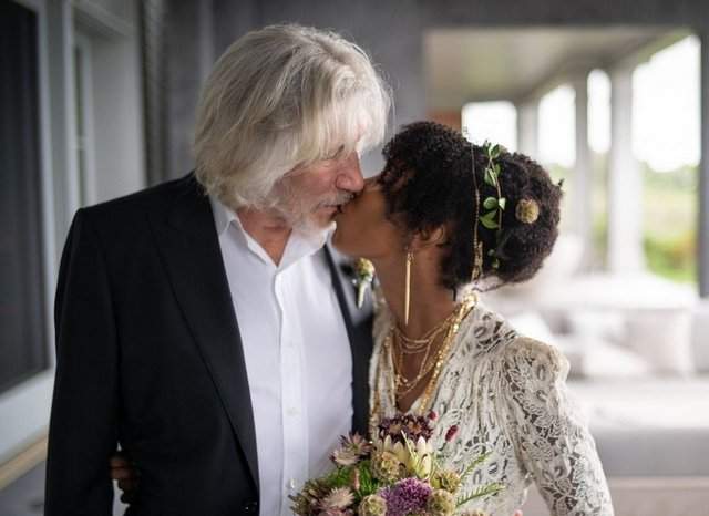 78-летний Роджер Уотерс из Pink Floyd женился в пятый раз