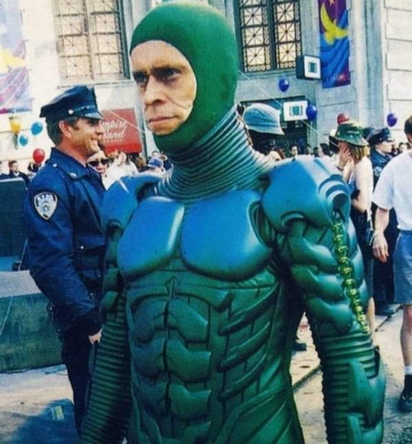 Уиллем Дефо в роли Зелёного гоблина в одном из фильмов о Человеке-пауке
