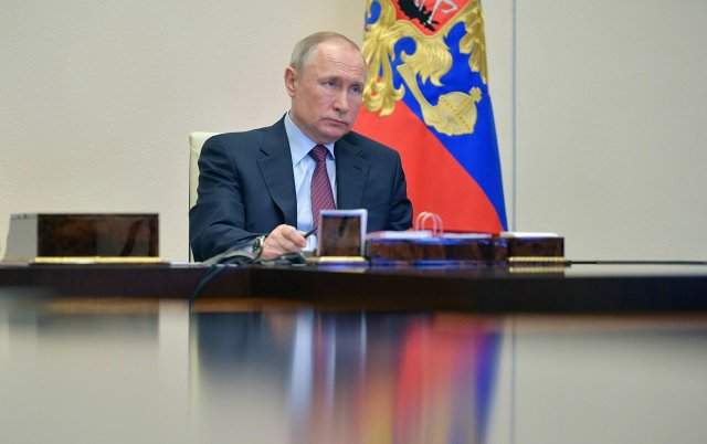 Срочное совещание Владимира Путина по коронавирусу и выходным с 30 октября по 7 ноября: онлайн