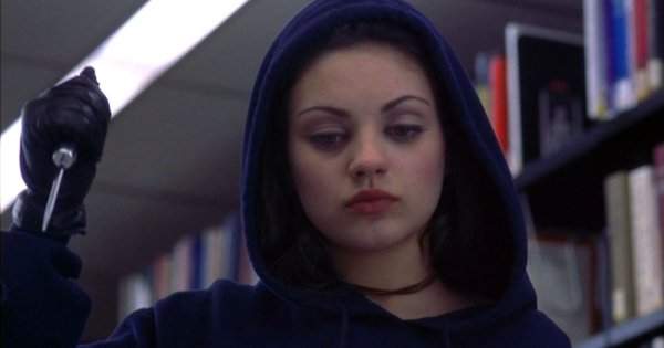 Мила Кунис снялась в фильме «Американский психопат 2: Стопроцентная американка» (2002)