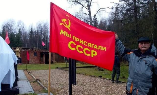 В Тверской области появился бюст Иосифу Сталину, который освятил настоятель местного храма